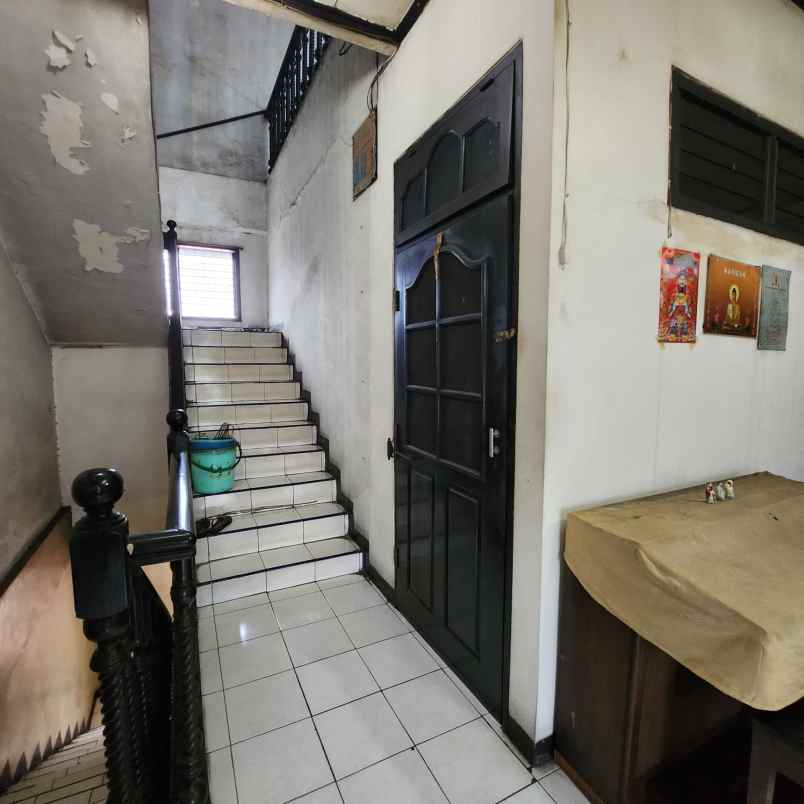 dijual ruko gandeng 4 lantai cempaka putih unit bagus