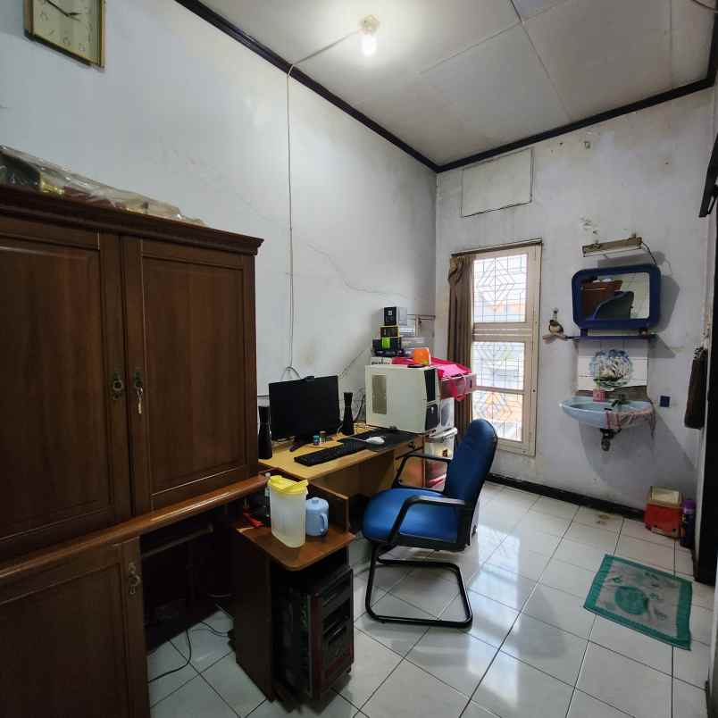 dijual ruko gandeng 4 lantai cempaka putih unit bagus