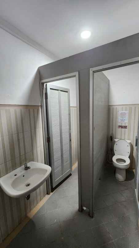 dijual ruko gudang kantor jalan villa bukit mas