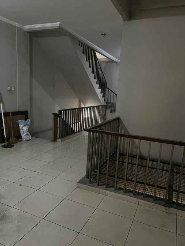dijual ruko gudang kantor leuwi panjang