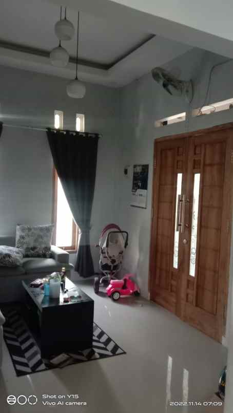 dijual rumah 2 lantai kebomas gresik