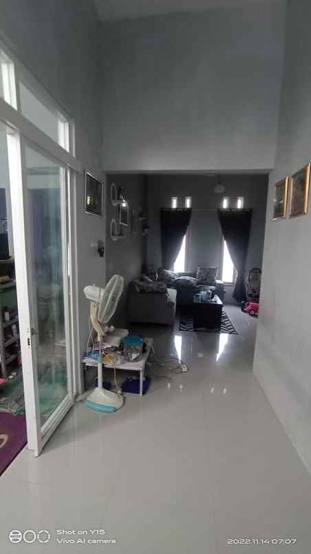 dijual rumah 2 lantai kebomas gresik