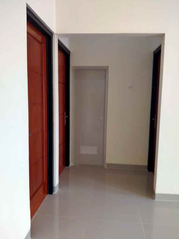 dijual rumah 3 menit st ka cilebut