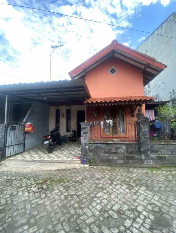 dijual rumah 4 5 km ke ugm