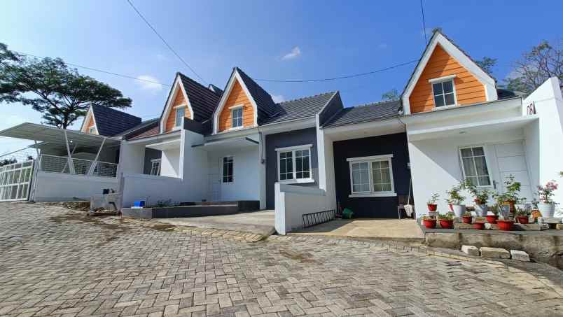 dijual rumah alam raya ngijo