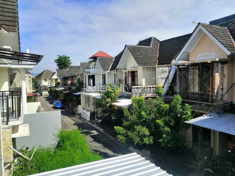 dijual rumah ambarketawang gamping