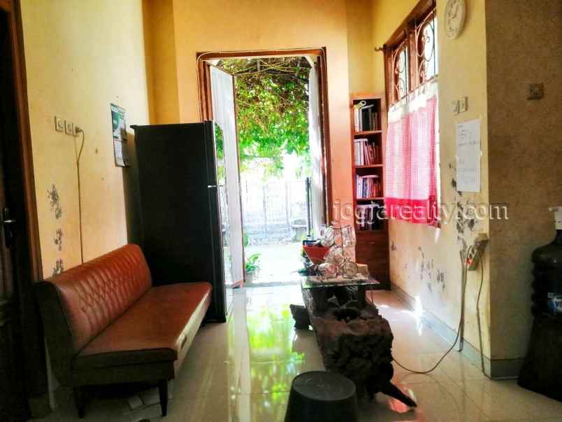 dijual rumah ambarketawang gamping