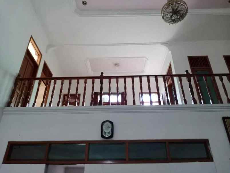 dijual rumah antapani