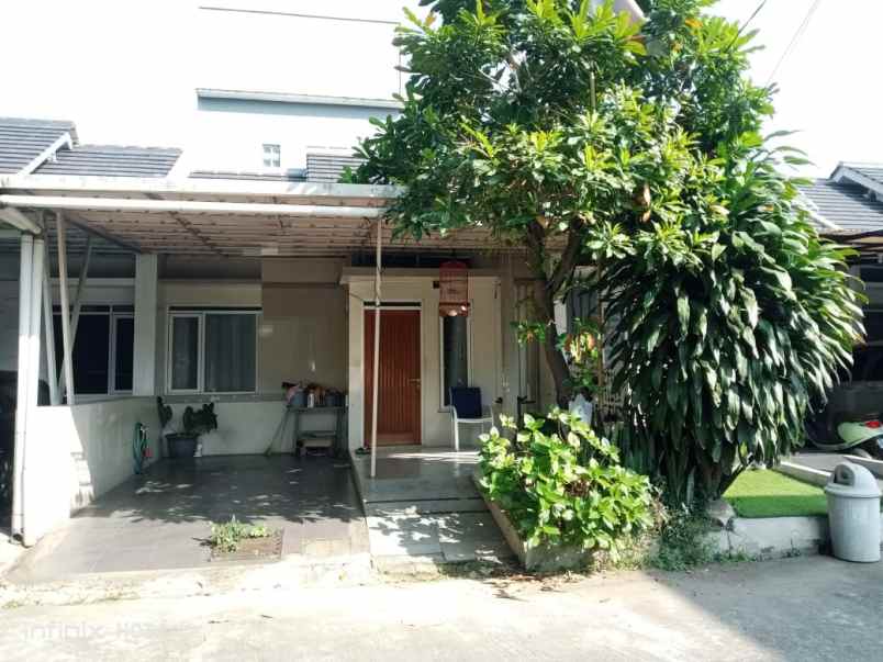 dijual rumah arcamanik