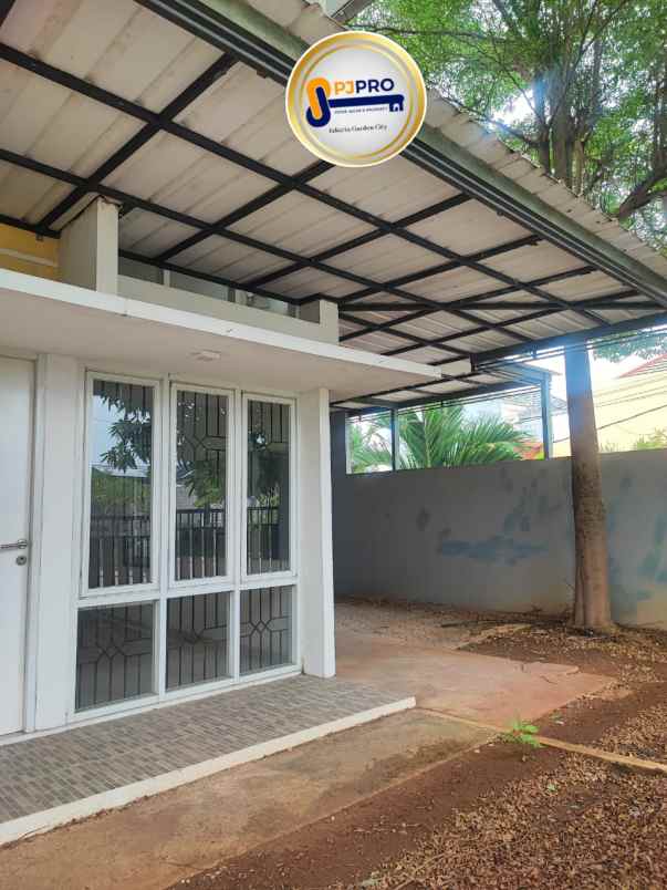 dijual rumah bagus siaphuni di grand mahkota 1