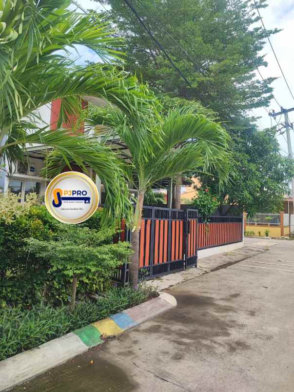 dijual rumah bagus siaphuni di grand mahkota 1