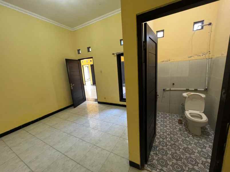 dijual rumah banjeng