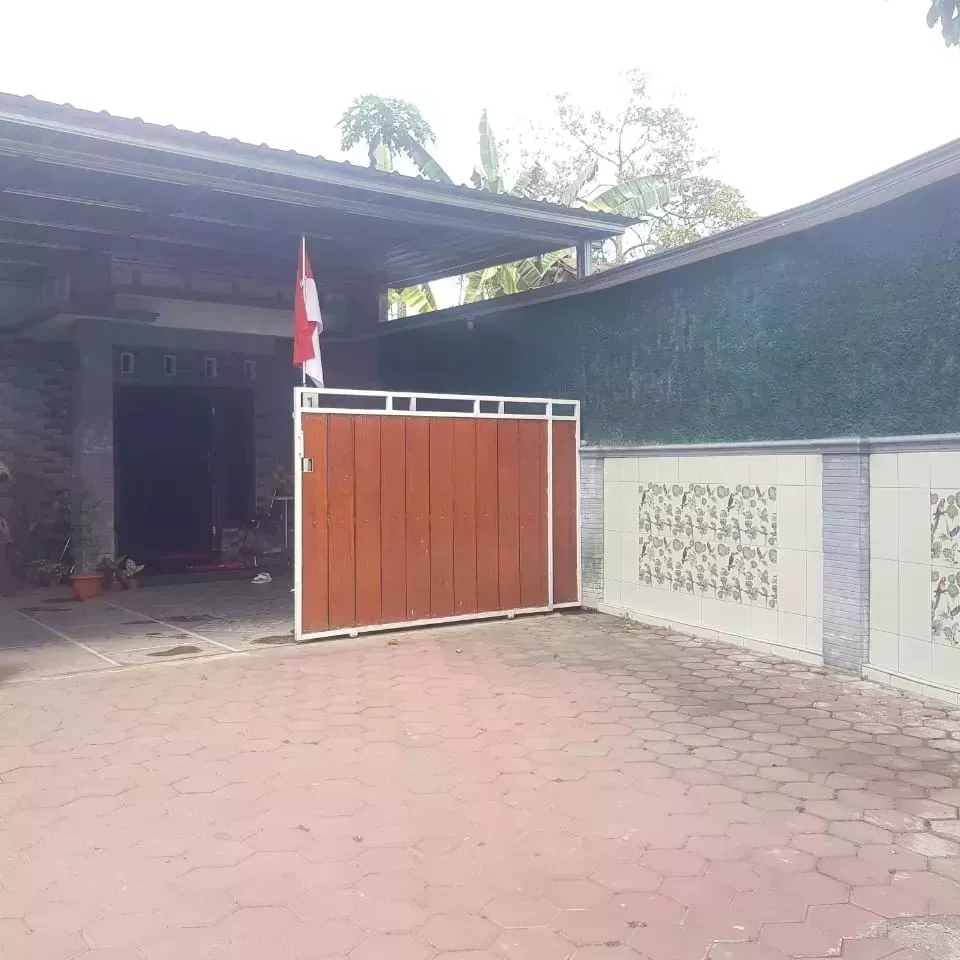 dijual rumah banyuraden