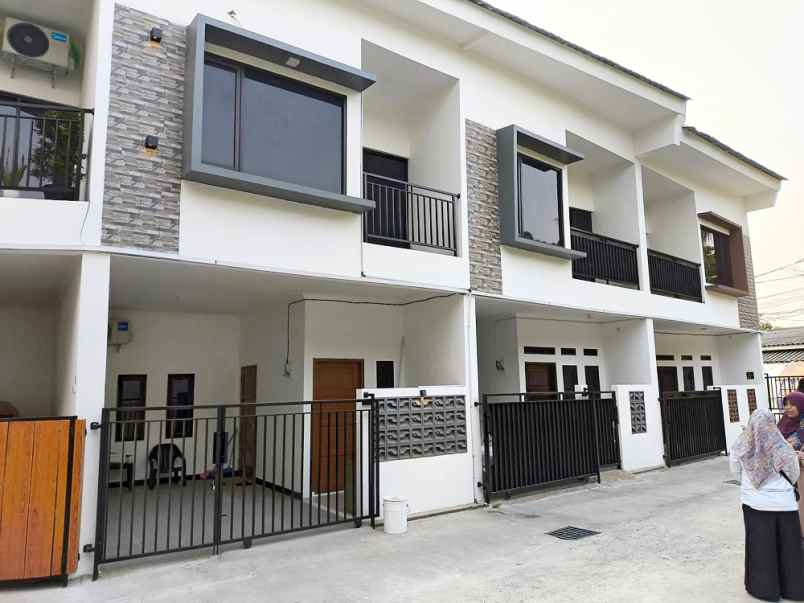 dijual rumah baru 2 lantai di cluster tiara 14 bintara