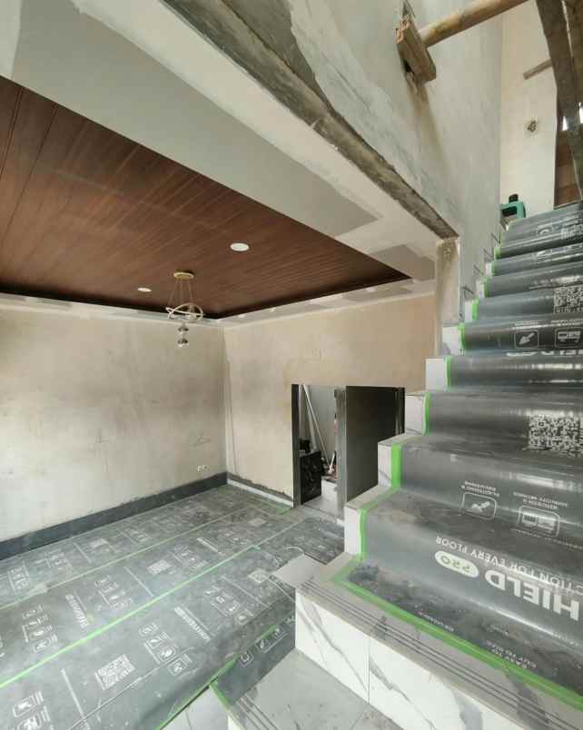 dijual rumah baru dalam cluster on progres