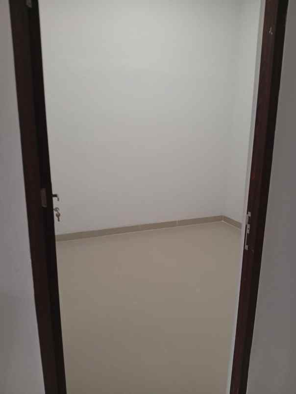 dijual rumah baru di harapan indah bekasi c1063