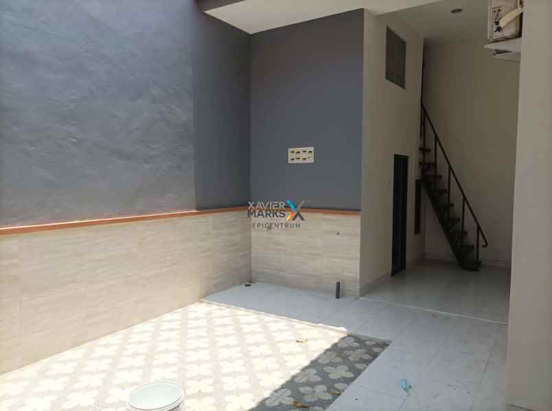 dijual rumah baru gress siap huni manyar tirtomoyo