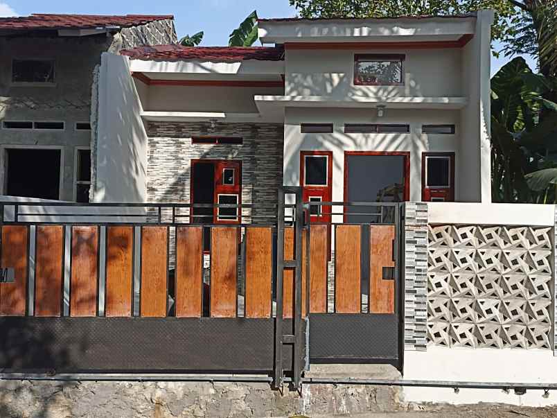 dijual rumah baru siap huni harga ekonomis