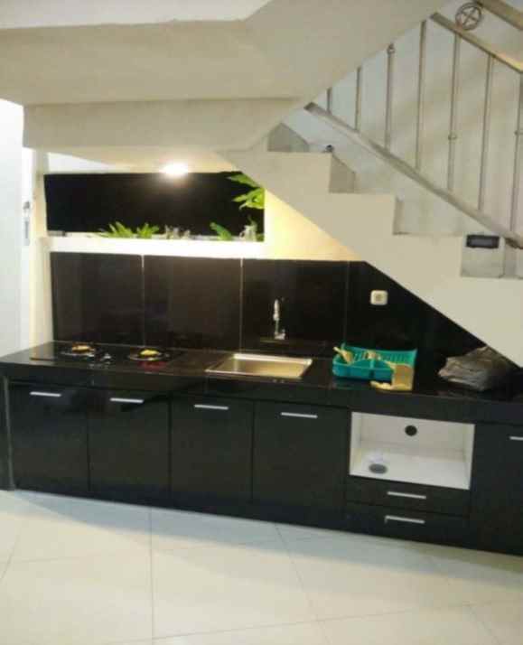 dijual rumah batu