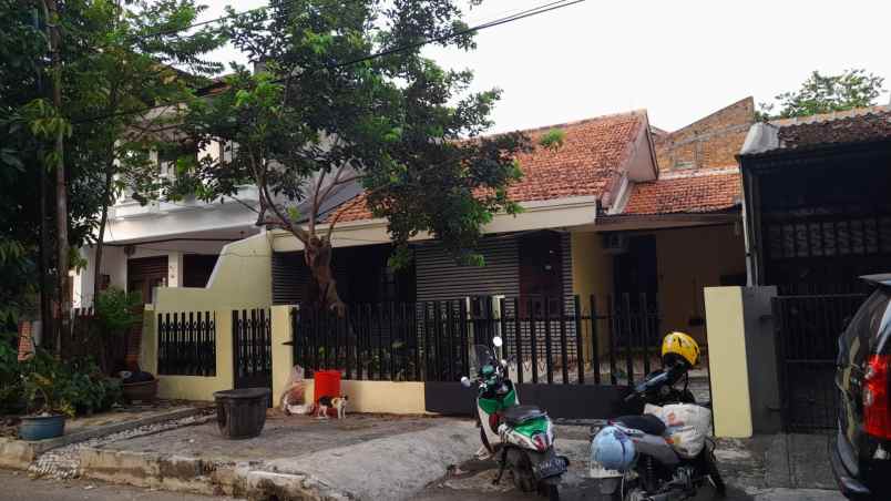 dijual rumah bintaro tengah