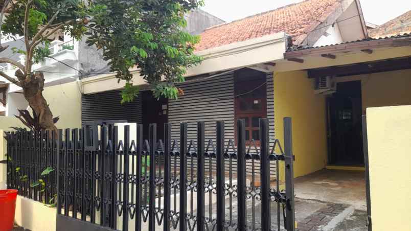 dijual rumah bintaro tengah