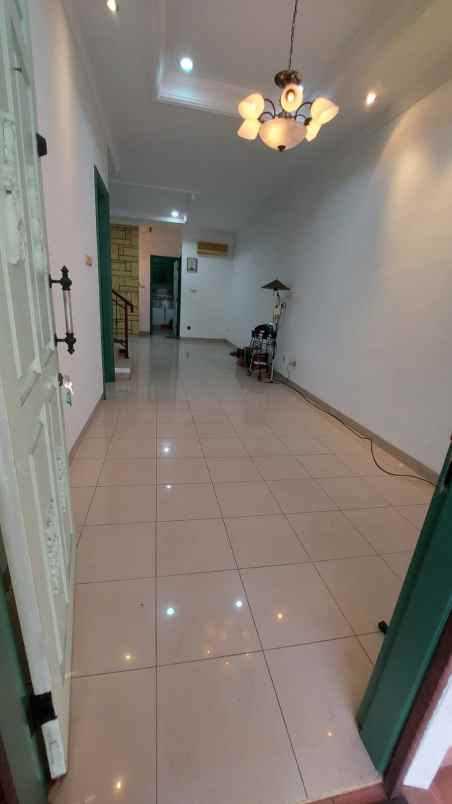 dijual rumah bukit gading mediterania