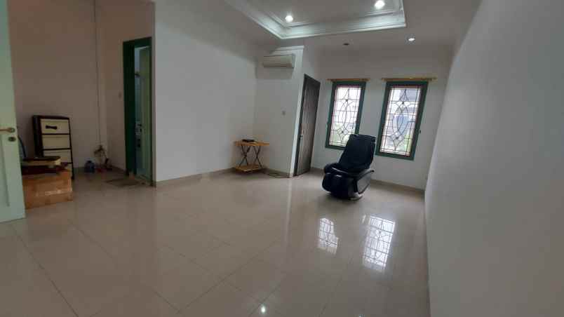 dijual rumah bukit gading mediterania