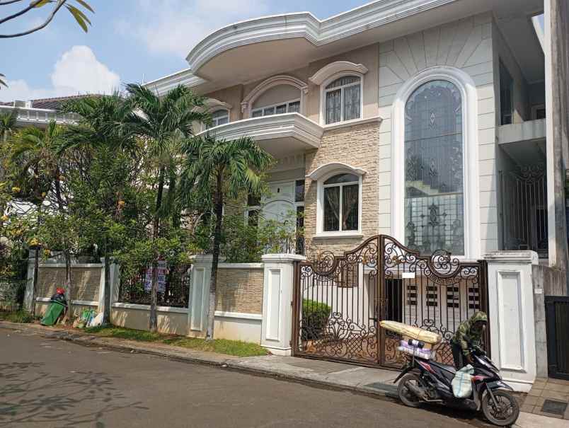 dijual rumah bukit gading mediterania