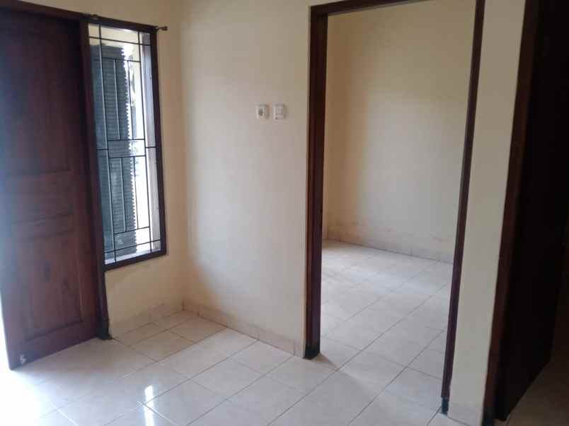 dijual rumah caturtunggal kabupaten
