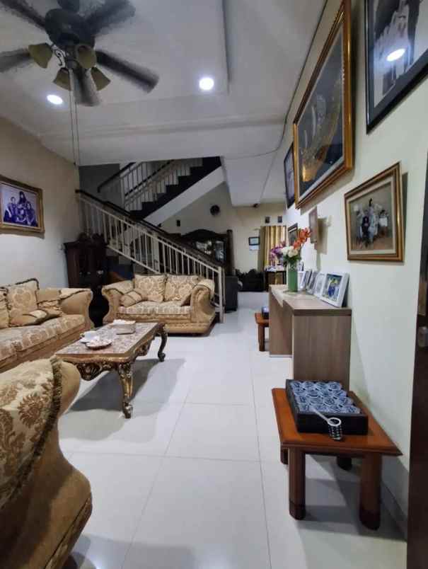 dijual rumah ceger cipayung jakarta timur