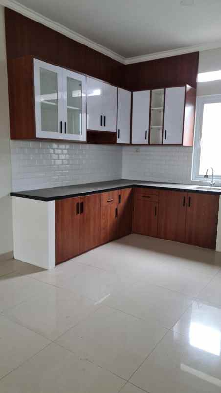 dijual rumah cibaligo cihanjuang