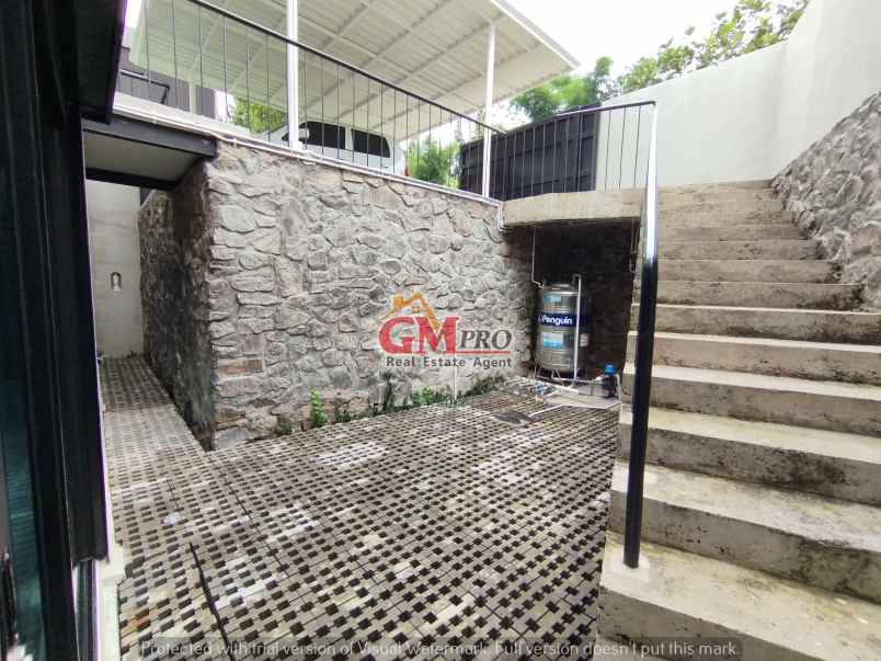 dijual rumah cigadung