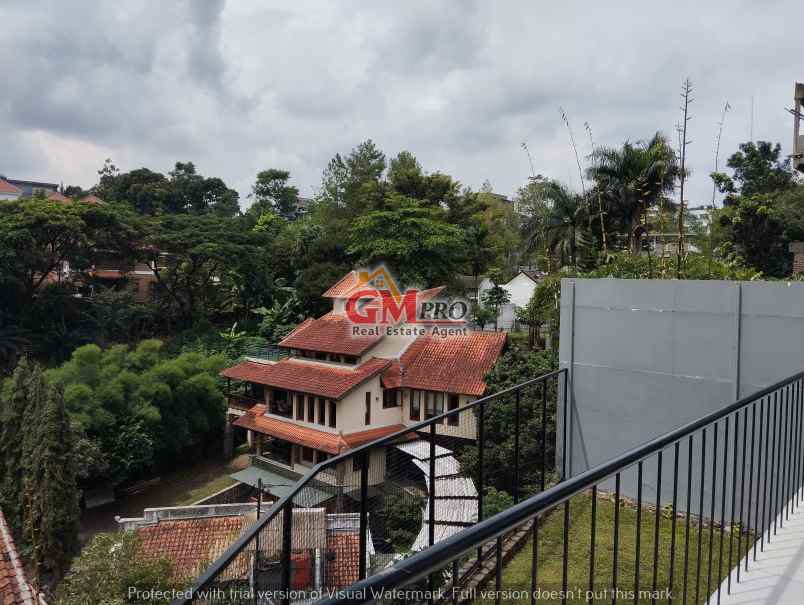 dijual rumah cigadung