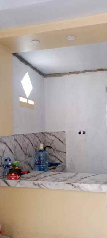 dijual rumah ciledug