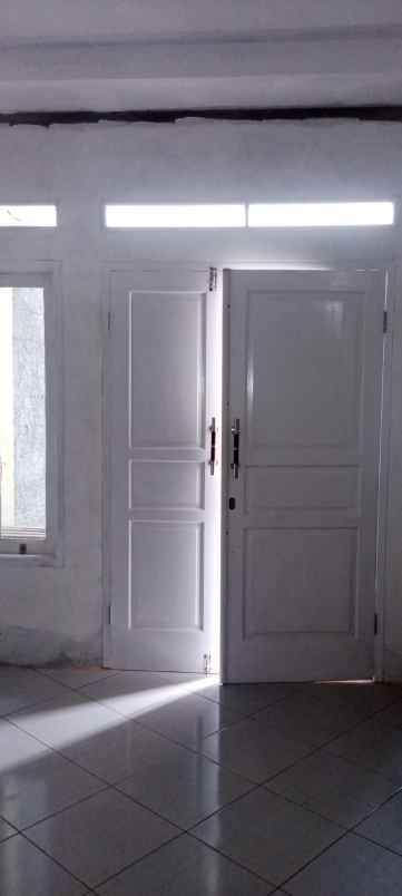 dijual rumah ciledug