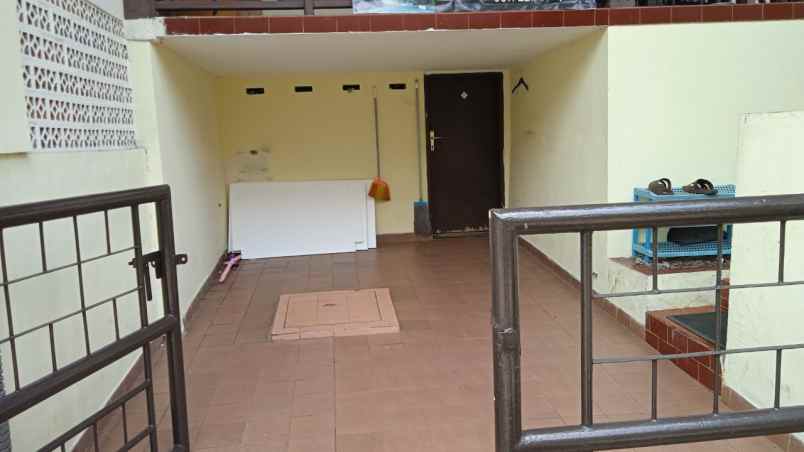 dijual rumah cilendek timur