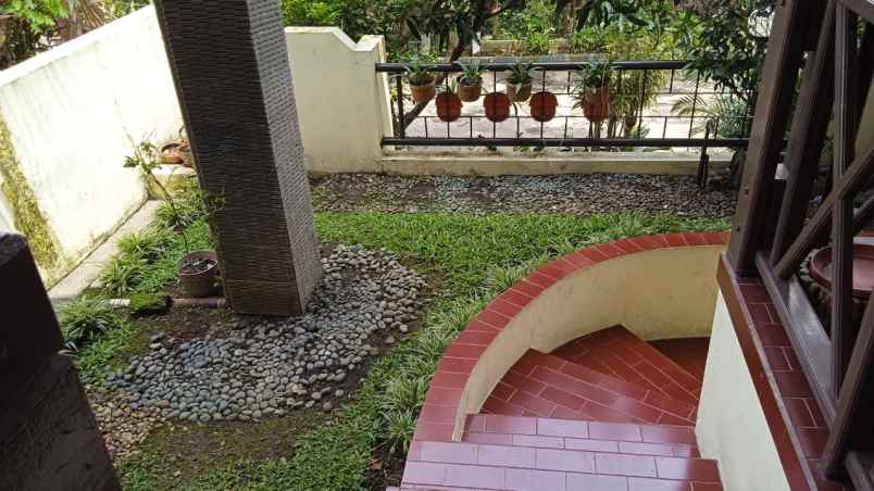 dijual rumah cilendek timur