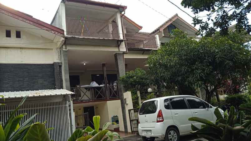 dijual rumah cilendek timur