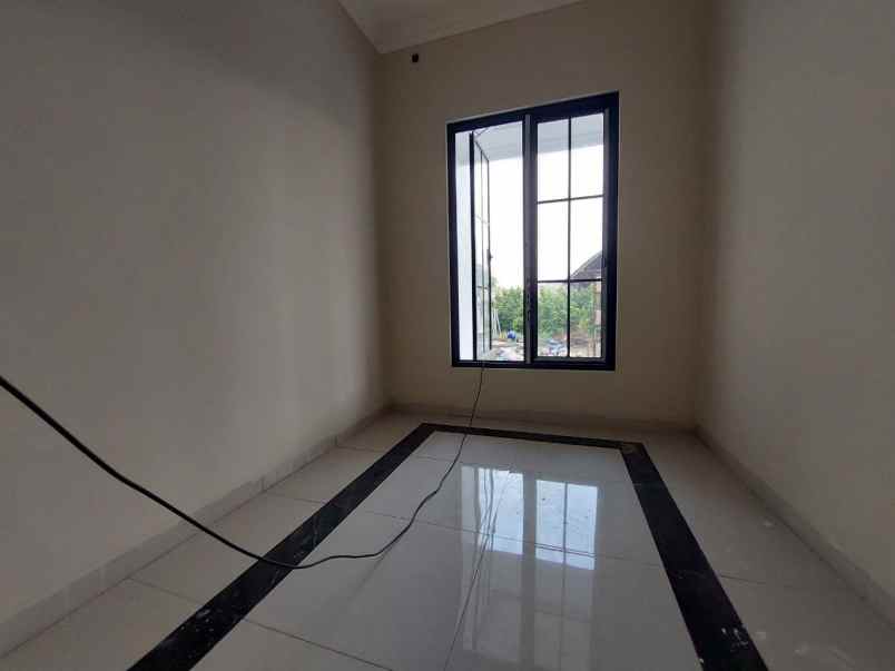 dijual rumah cilodong