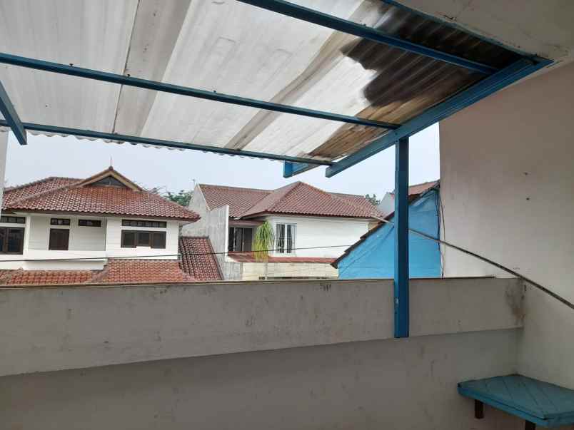 dijual rumah cinere