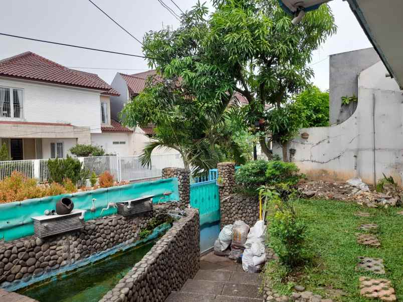 dijual rumah cinere