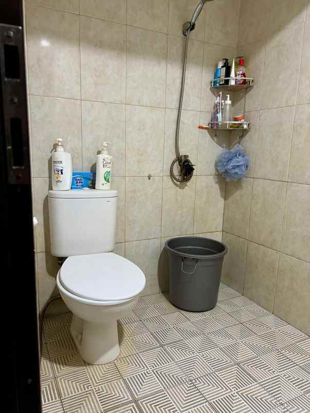 dijual rumah cinere depok