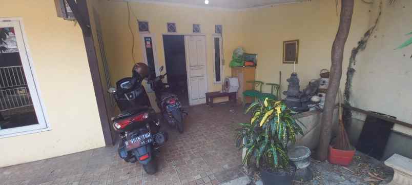 dijual rumah cipayung