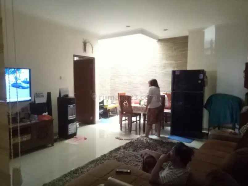 dijual rumah cipete