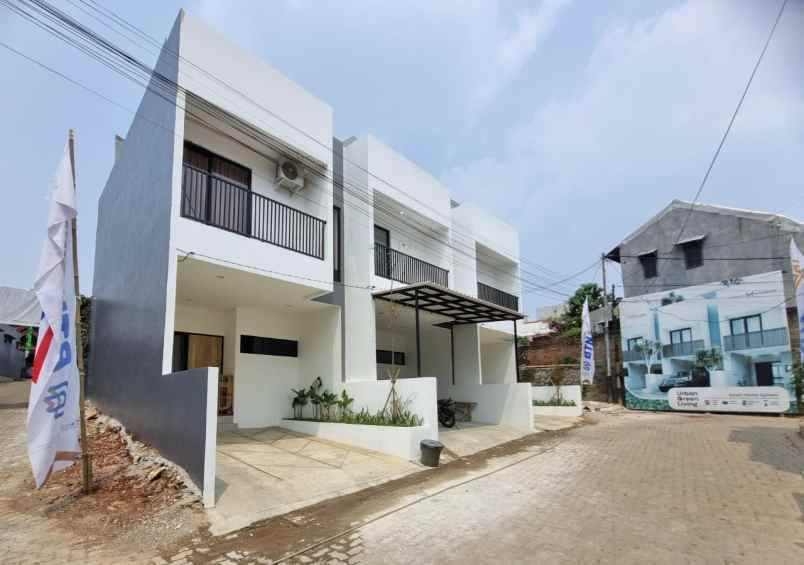 dijual rumah ciracas