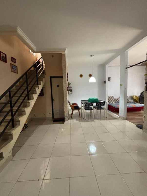 dijual rumah cirendeu pisangan ciputat