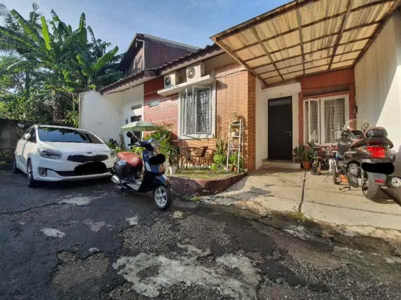 dijual rumah cireundeu ciputat timur