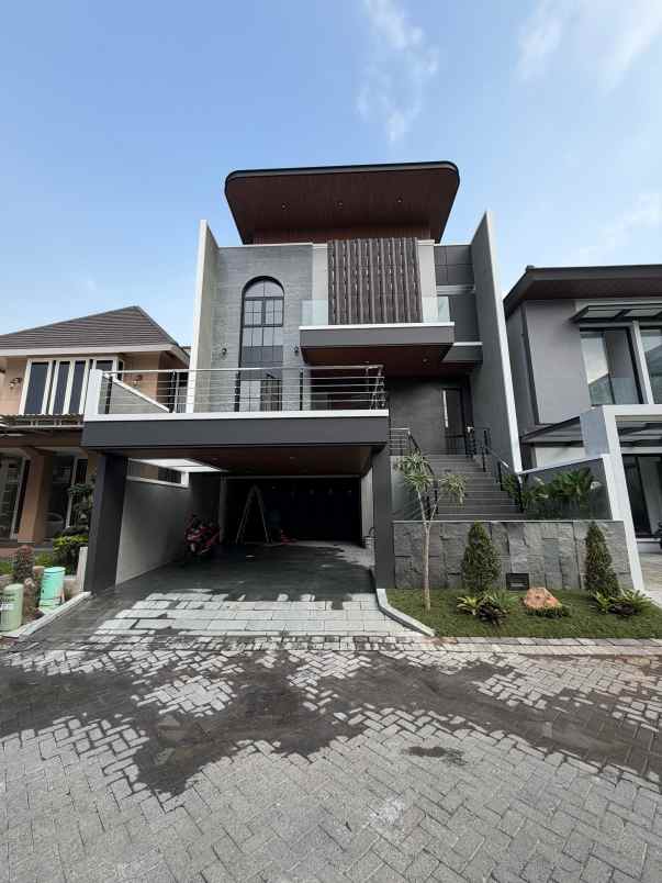 dijual rumah citraland surabaya
