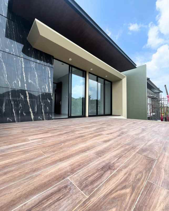 dijual rumah citraland woodland