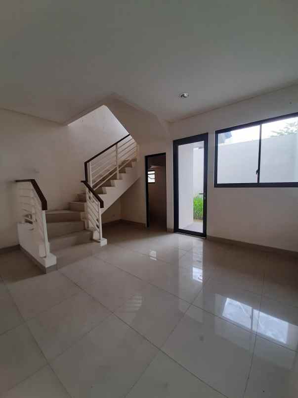 dijual rumah cluster shinano jakarta